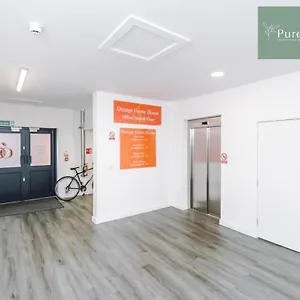 Stunning Two Bed By Purestay Short Lets & Serviced With Free Parking & Wifi , Manchester United Kingdom